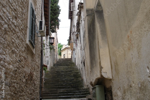 escaliers dans une rue de pula