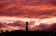 el panecillo al tramonto a quito