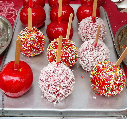 Photo: red candy apples red candy apples