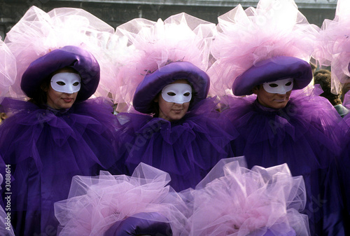 costumes colorés costumes colorés