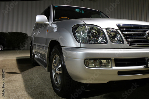 Photo: luxury suv luxury suv
