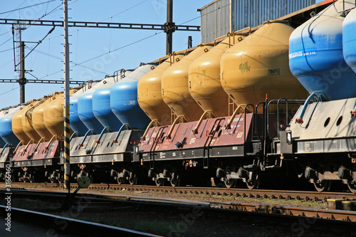 Photo: train containers train containers