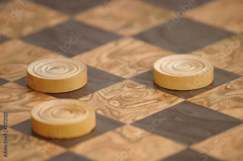 Photo : trois pion de jeu de dames trois pion de jeu de dames