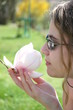 jeune fille au magnolia jeune fille au magnolia