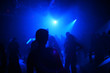 junge menschen in einer disco