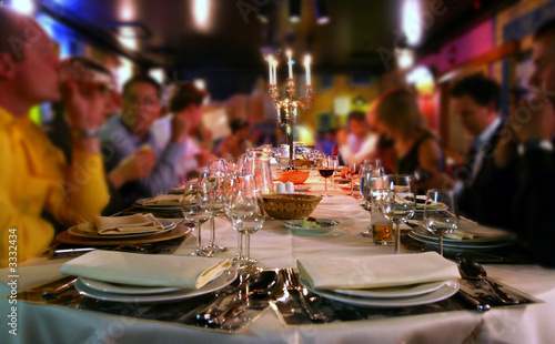 Foto: happy people in a restaurant! happy people in a restaurant!