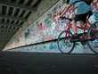 cycliste dans un tunnel ,bratislava,slovaquie