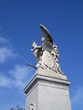statue