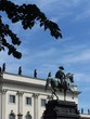 statue