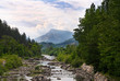 rivière et montagne