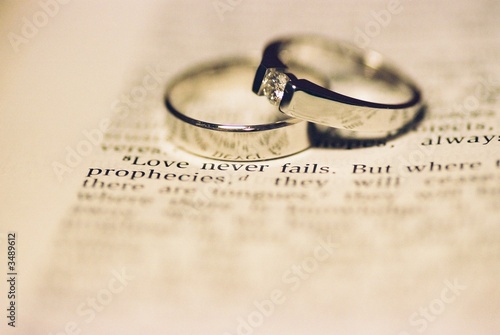wedding rings - love never fails