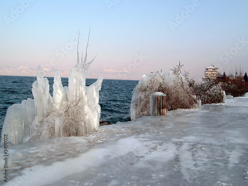 Photo: rives du lac leman en hiver rives du lac leman en hiver