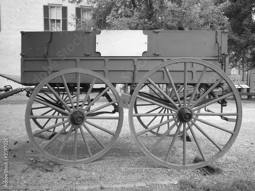 Photo: old style cart old style cart