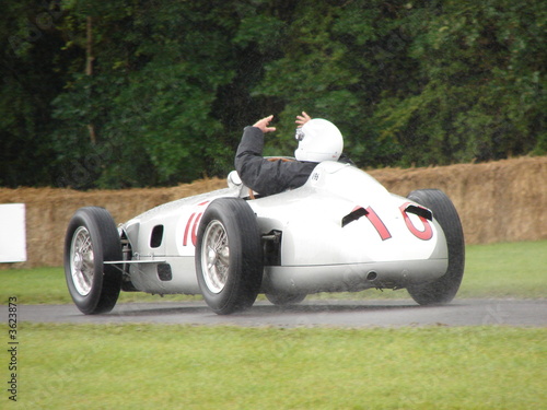 No Hands No Hands