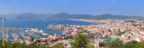 The harbor 