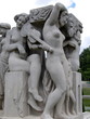 Statues de femmes avec violon, Trocadero, Paris