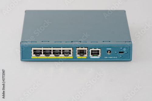 Photo: Firewall Router VPN with biult in Switch, Wan, Console port Firewall Router VPN with biult in Switch, Wan, Console port