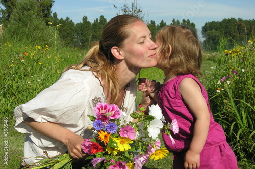 Photo: femme enfant femme enfant