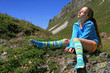 Enfant pieds nus et chaussettes