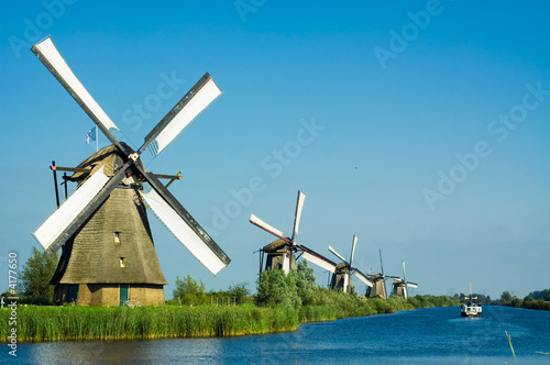 Photo: beautiful dutch windmill landscape beautiful dutch windmill landscape