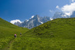 escursionisti verso le pale di S.Martino escursionisti verso le pale di S.Martino