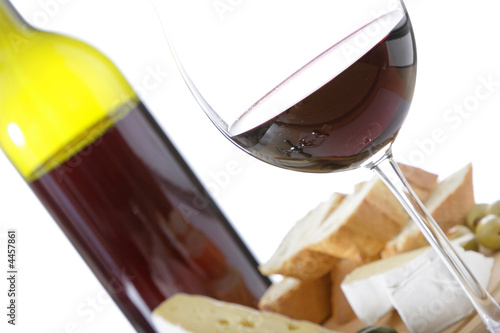 Photo: rotwein und käse rotwein und käse