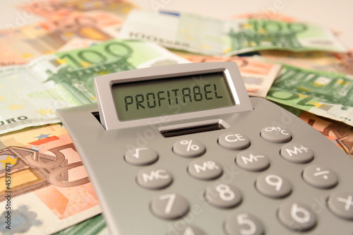 Profit machen, Taschenrechner mit Bargeld