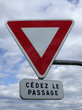 cédez le passage