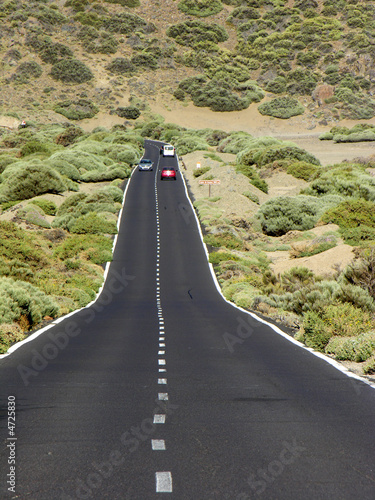 Photo: Strasse durch den Teide Nationalpark/Teneriffa Strasse durch den Teide Nationalpark/Teneriffa