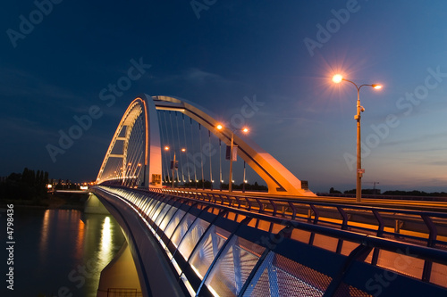 Foto: Apollo bridge in Bratislava Apollo bridge in Bratislava