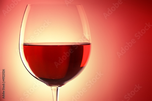 Photo: glass of red wine glass of red wine