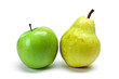 Apfel und Birne ganz vor weißem Hintergrund Apfel und Birne ganz vor weißem Hintergrund