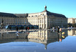 tramway devant le miroir de la bourse