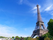 Tour Eiffel et ciel bleu, Paris, France Tour Eiffel et ciel bleu, Paris, France