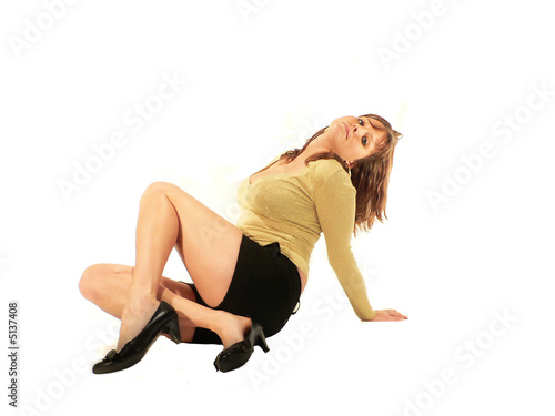 Photo : jeune femme en position sexy assise jeune femme en position sexy assise