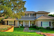 Image : Elegant Traditional House