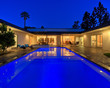 Photographie : Twilight shot across a pool