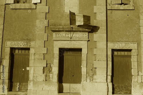 Photo: l'école de baron dans le gard l'école de baron dans le gard