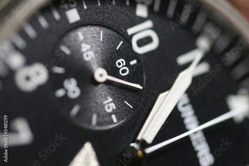 uhr 3