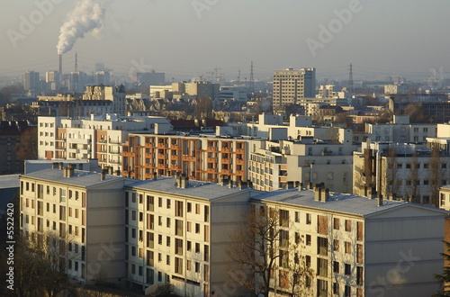 Photo: Vue vers Gennevilliers depuis des HLM à Saint-Denis Vue vers Gennevilliers depuis des HLM à Saint-Denis