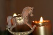 Adventskranz mit Schaukelpferd I Adventskranz mit Schaukelpferd I