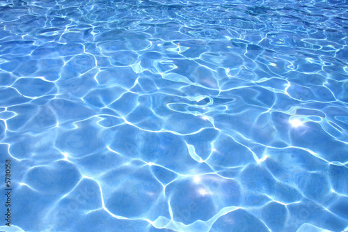 clear water in the swimming pool