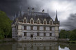 chateau d'azay-le-rideau sous l'orage, touraine, france