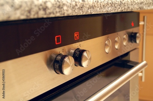 Elektroherd in Betrieb - Bedienfeld, Schalter