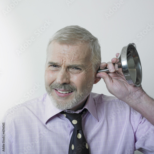 Photo: Man deaf Man deaf