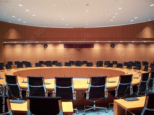 Sitzungssaal, Bundestag, Übersetzer, Karriere, Führungsposition