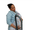femme enceinte tenant son ventre
