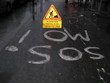 Sos Moi. travaux de dégraffitage. Paris.
