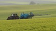 La campagne sans une mauvaise herbe