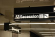 schilder in wiener ubahn